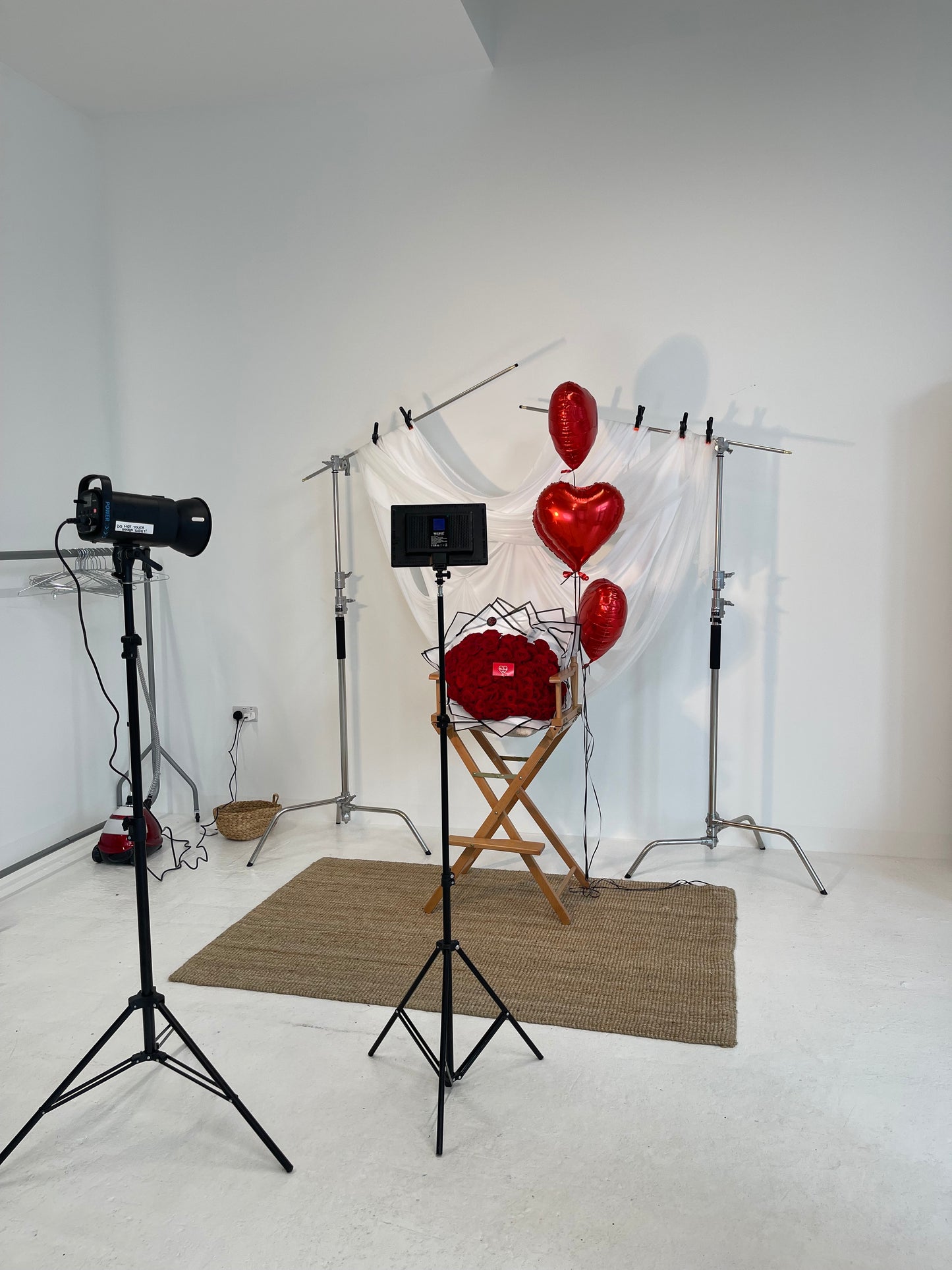 100 Naomi Red Rose Bouquet